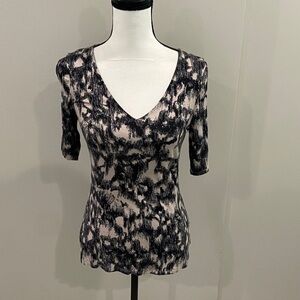 Rock & Republic Abstract Black and Cream Tee